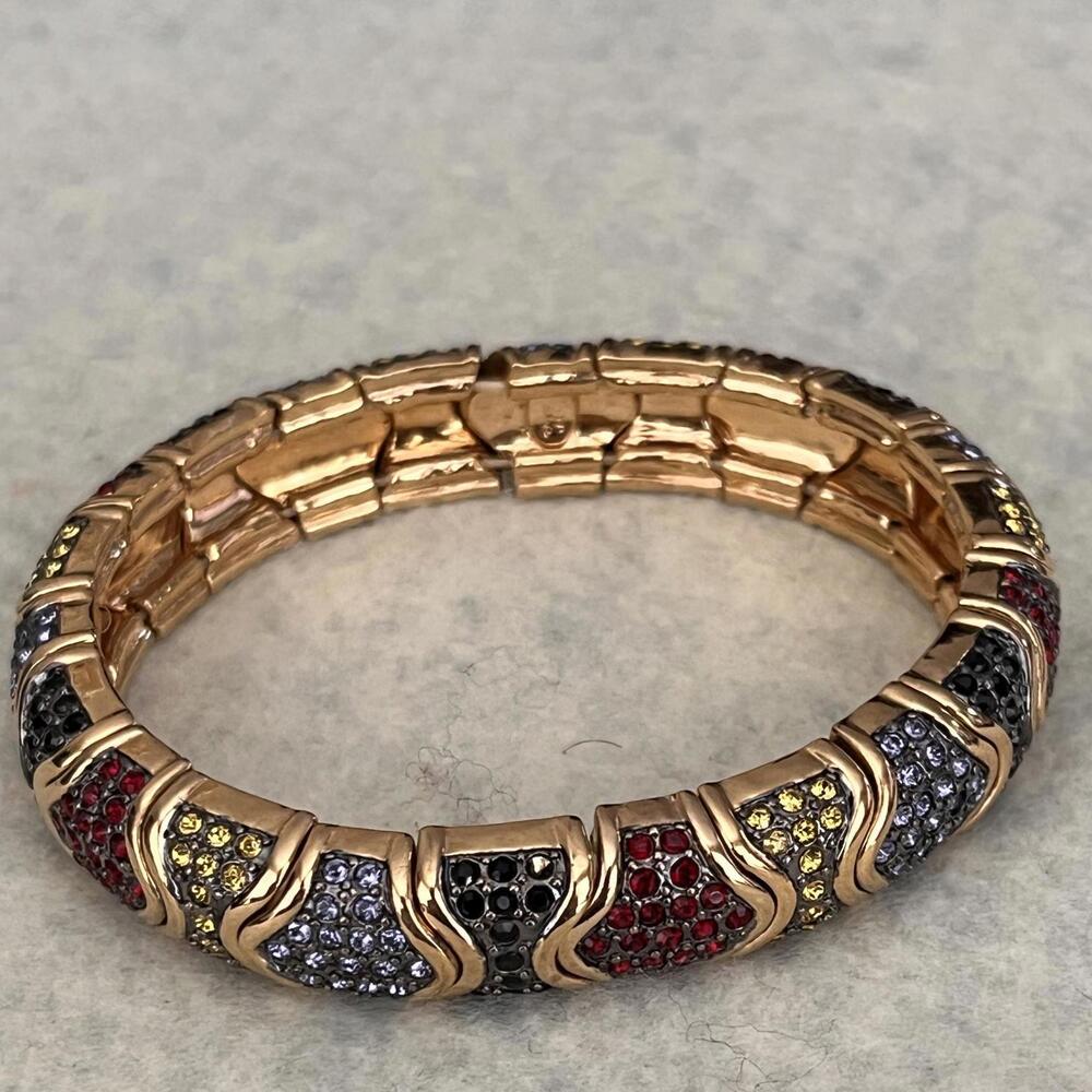 Beautiful Joan Rivers Multicolor Goldplated Rhinestone Large Stretch Bracelet - Picture 4 of 5